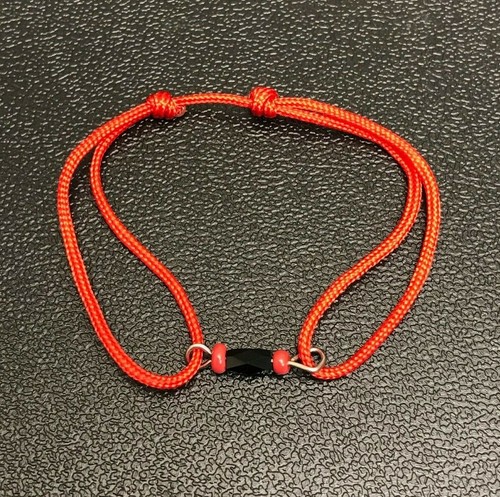 Bracciale rosso azabache
